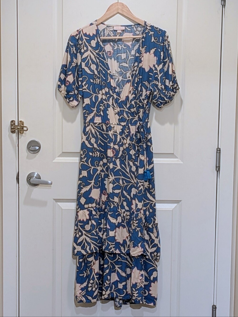 EUC Knox Rose L Rayon Boho Blue Floral Wrap Dress